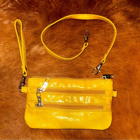 Wristlet - Picture 3 of 6